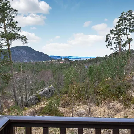 Ferienhaus Lovely Home In Jorpeland With House Sea View