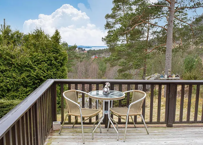 3 Bedroom Gorgeous In Feriehus Jørpeland